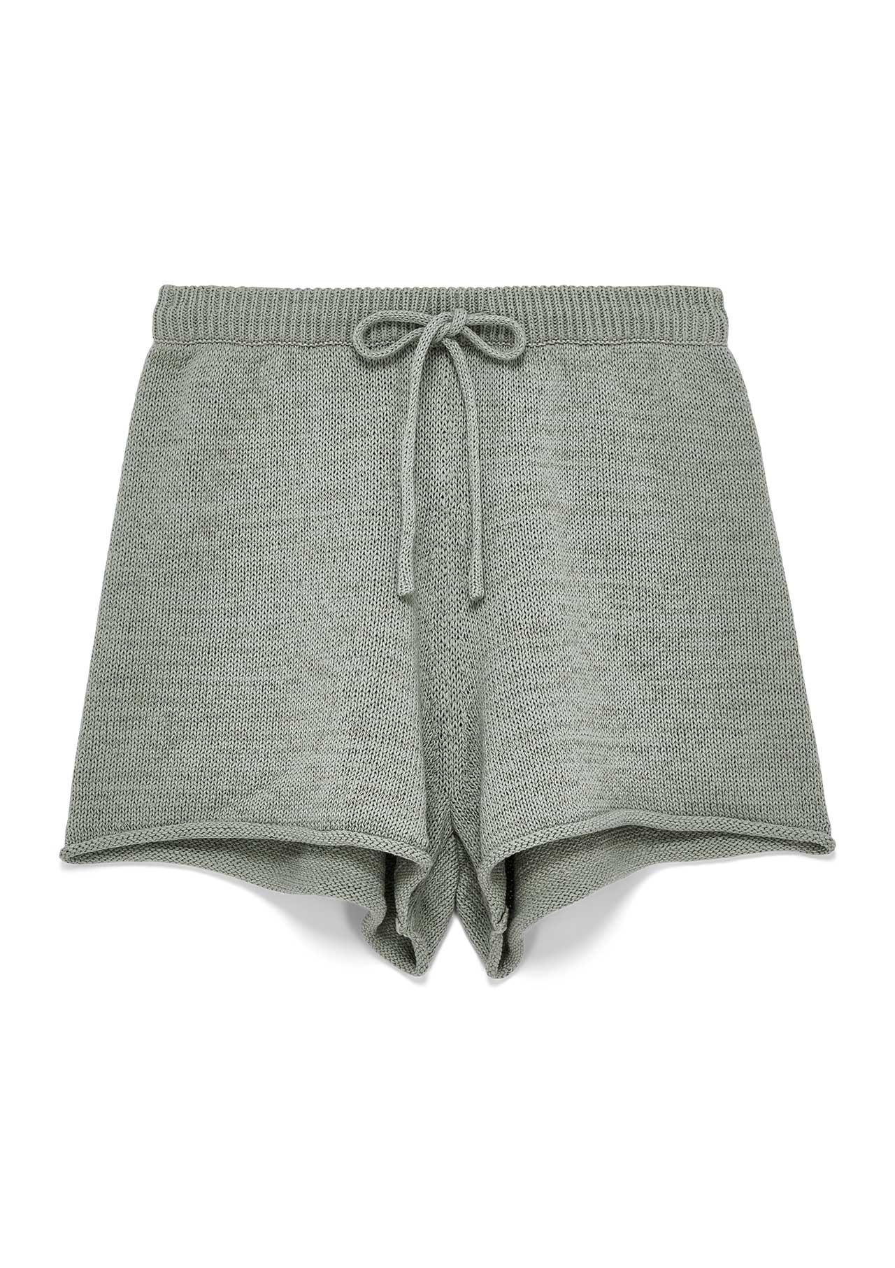 Salbeigrüne Feinstrickshorts mit elastischem Bund und Tunnelzug. Locker geschnittene Beine mit schmal umgenähtem Abschluss. Passend zum Paula Knit Top.