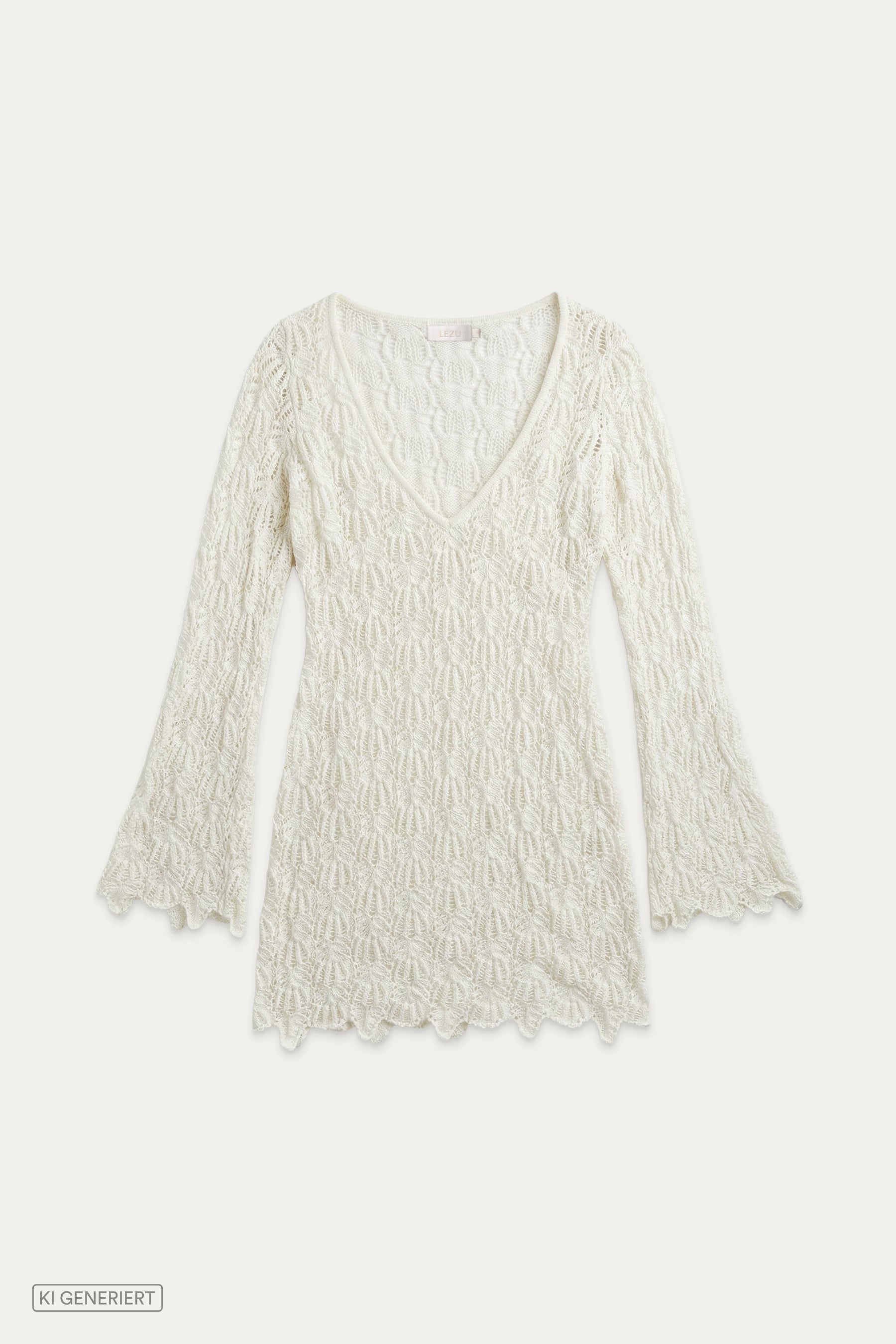 Weißes Mini-Strickkleid mit Lochmuster, V-Ausschnitt und gewelltem Saum, flach liegend